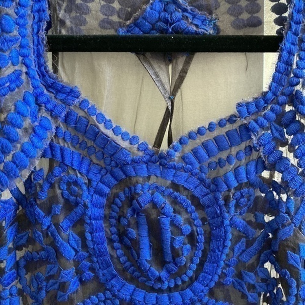 Anthropologie women's embroidered dress in blue blue - Picture 4 of 4